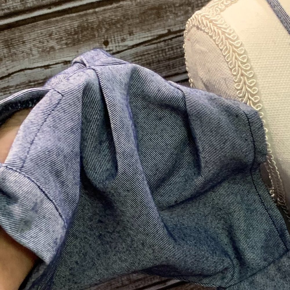 SILENCE + NOISE Denim Off the Shoulder Top NWT - Picture 4 of 7